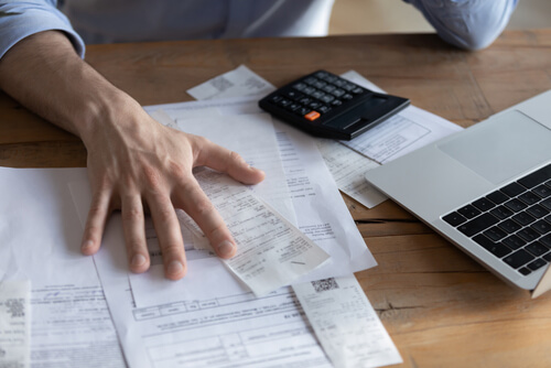 Can companies request your payslips in the hiring process?