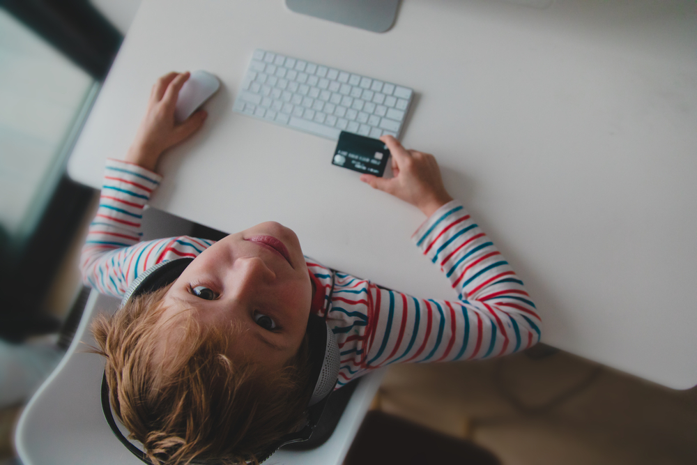 3 Bad money habits to catch early in your kids