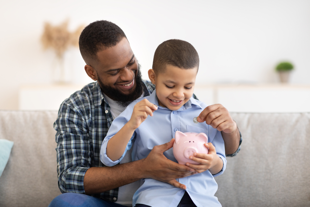 4 Tips to set your kids on the right financial path