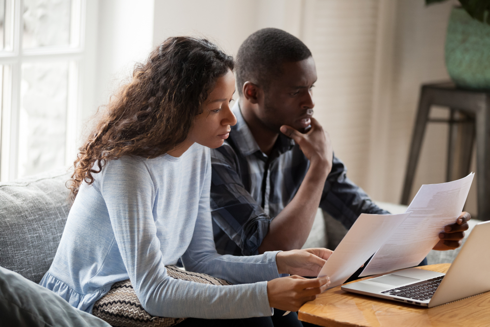 Should couples have separate bank accounts?