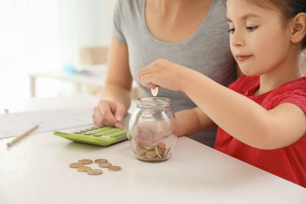 4 Tips for teaching children the value of money