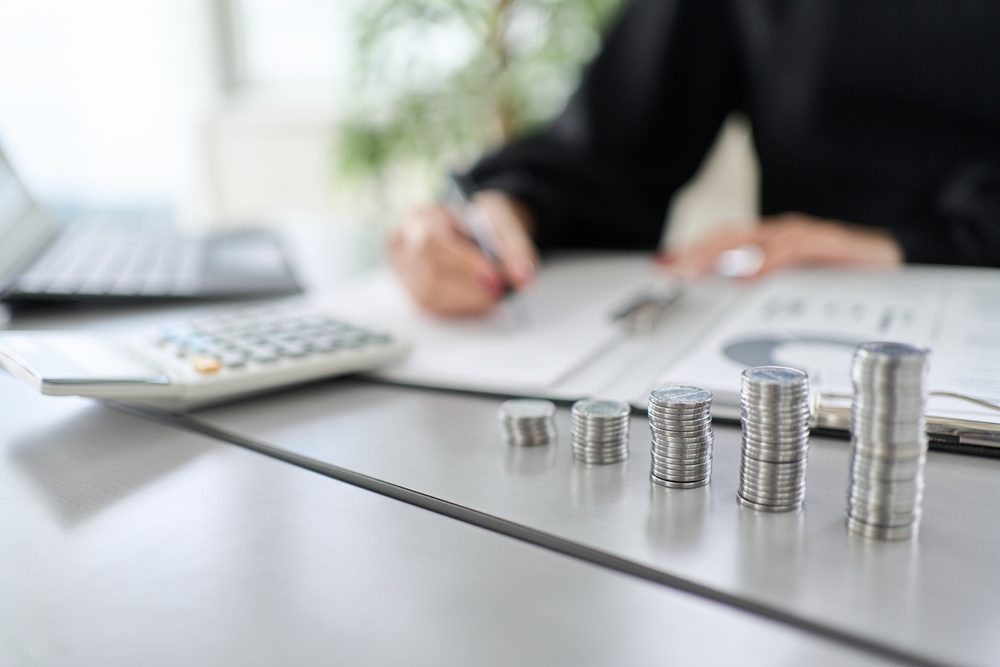 How compound interest affects investments and debt